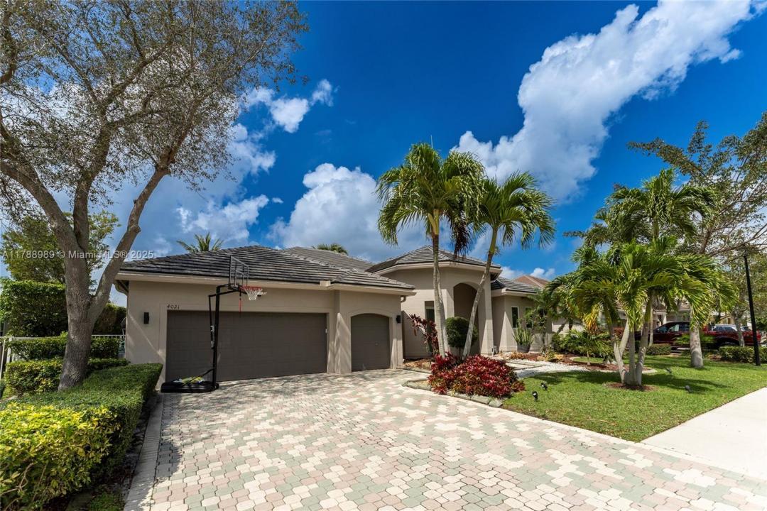 4021 E Lake Estates Dr, Davie, פלורידה 33328, ארצות הברית של אמריקה