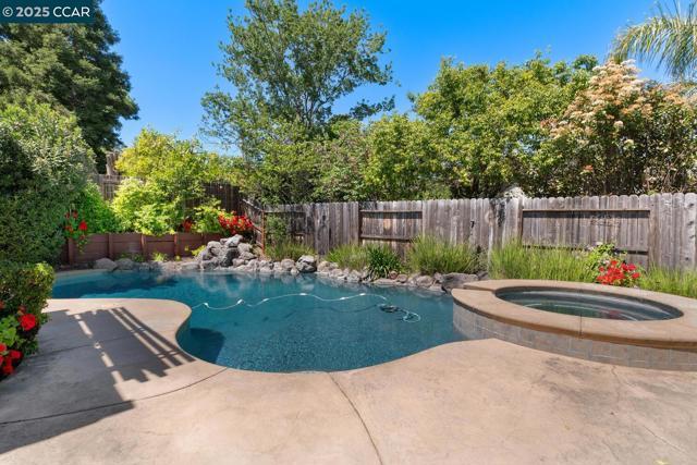 Willowwood Ct, Vacaville, California 95688