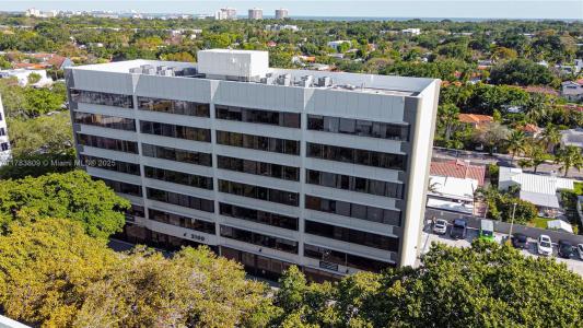 2100 SW 22nd St 302, Miami, Florida 33145, USA