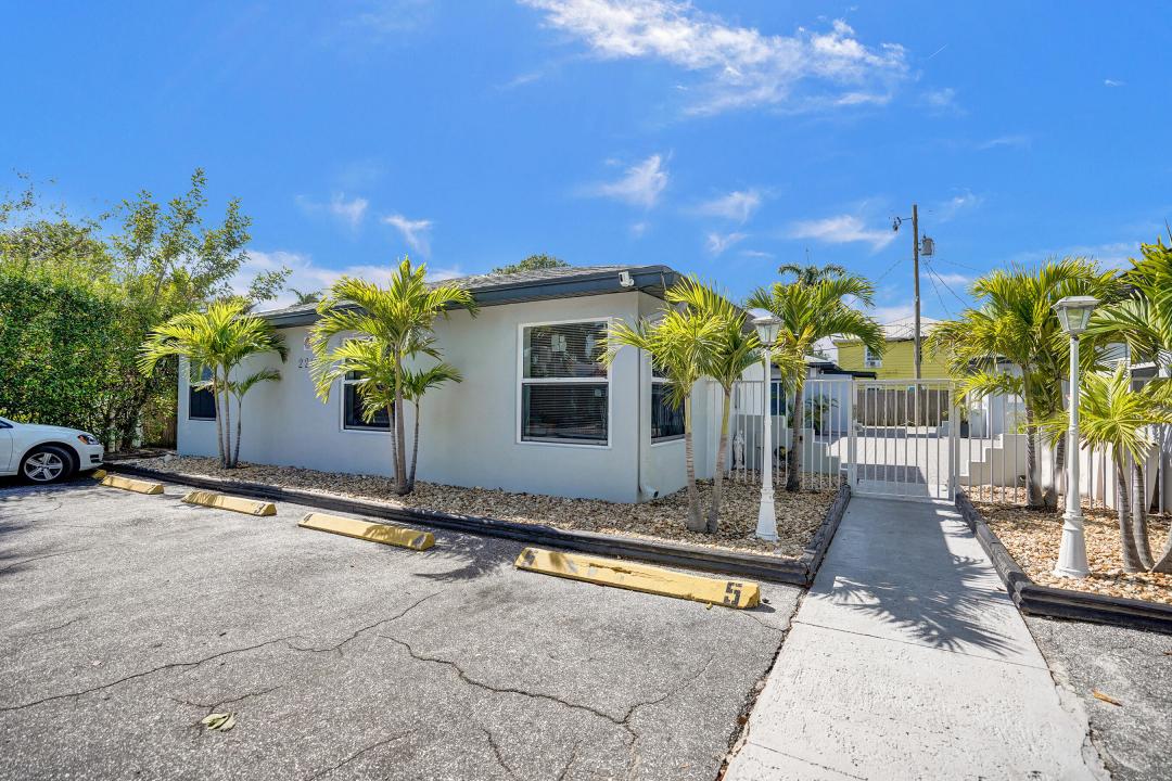 220 Walton Boulevard, West Palm Beach, פלורידה 33405, ארצות הברית של אמריקה 