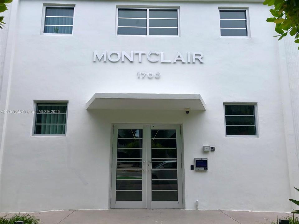 1700 Meridian Ave 303, Miami Beach, Florida 33139, USA
