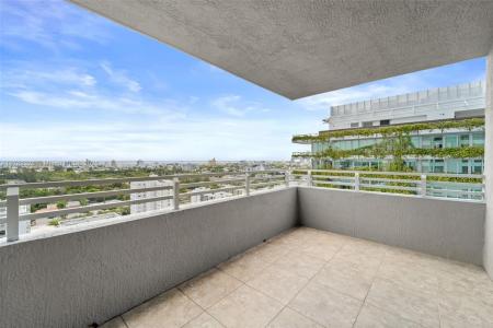 1330 West Ave 1614, Miami Beach, Florida 33139, USA