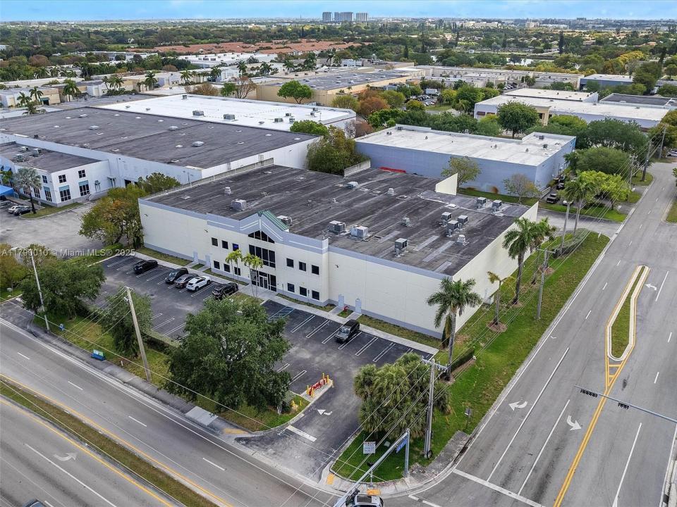 2701 NW 107th Ave, Doral, Florida 33172, Stati Uniti