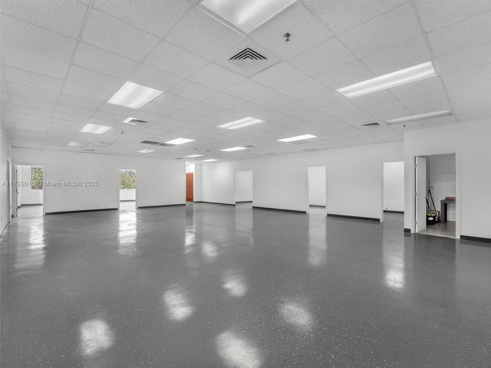2701 NW 107th Ave, Doral, Florida 33172, Stati Uniti