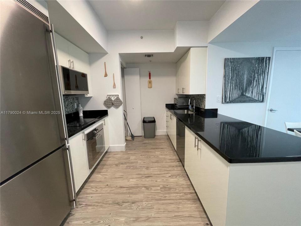 92 SW 3rd St 2302, Miami, Florida 33130, USA