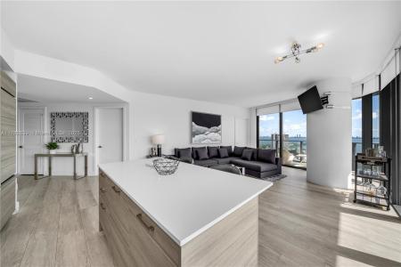 121 NE 34th St 1704, Miami, Florida 33137, USA