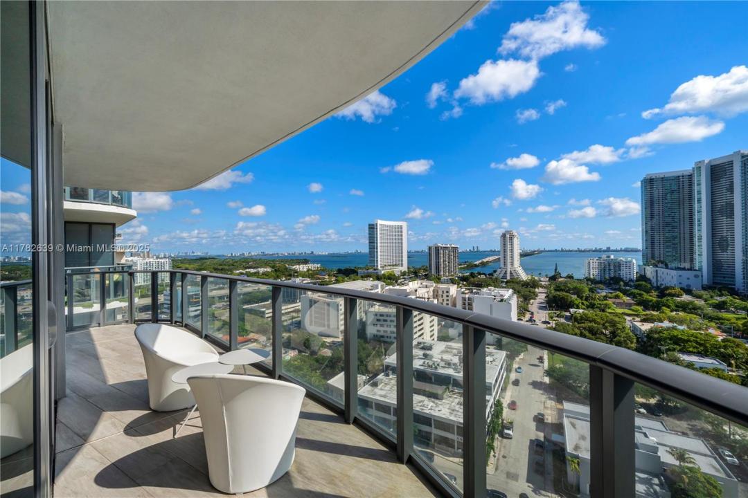 121 NE 34th St 1704, Miami, Florida 33137