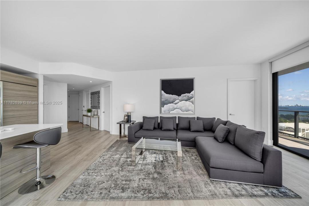 121 NE 34th St 1704, Miami, Florida 33137