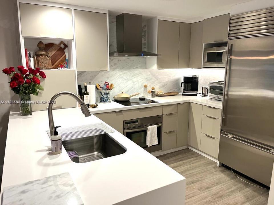 3540 Main Hwy 204, Miami, Florida 33133