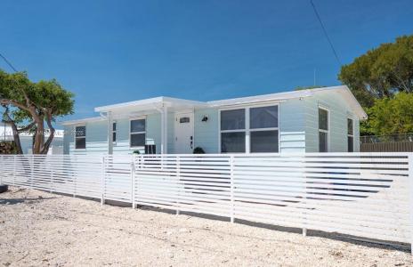 212 Buttonwood Ln, Key Largo, Florida 33070, USA