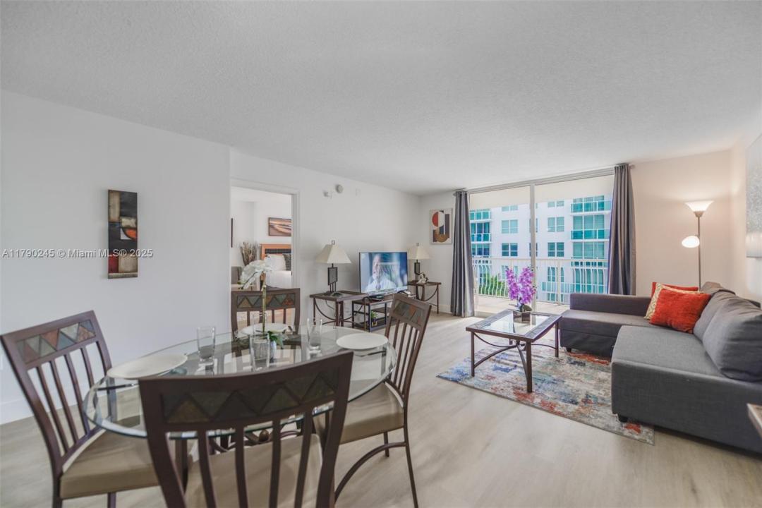 1200 Brickell Bay Dr 1517, Miami, 佛罗里达州 33131, 美国
