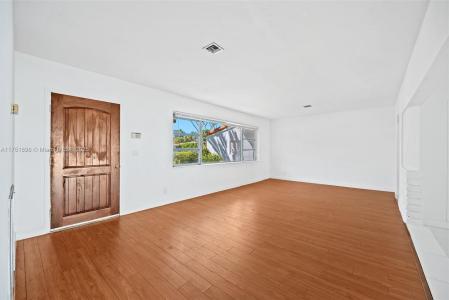 10635 NE 11 Ct, Miami Shores, Florida 33138, USA