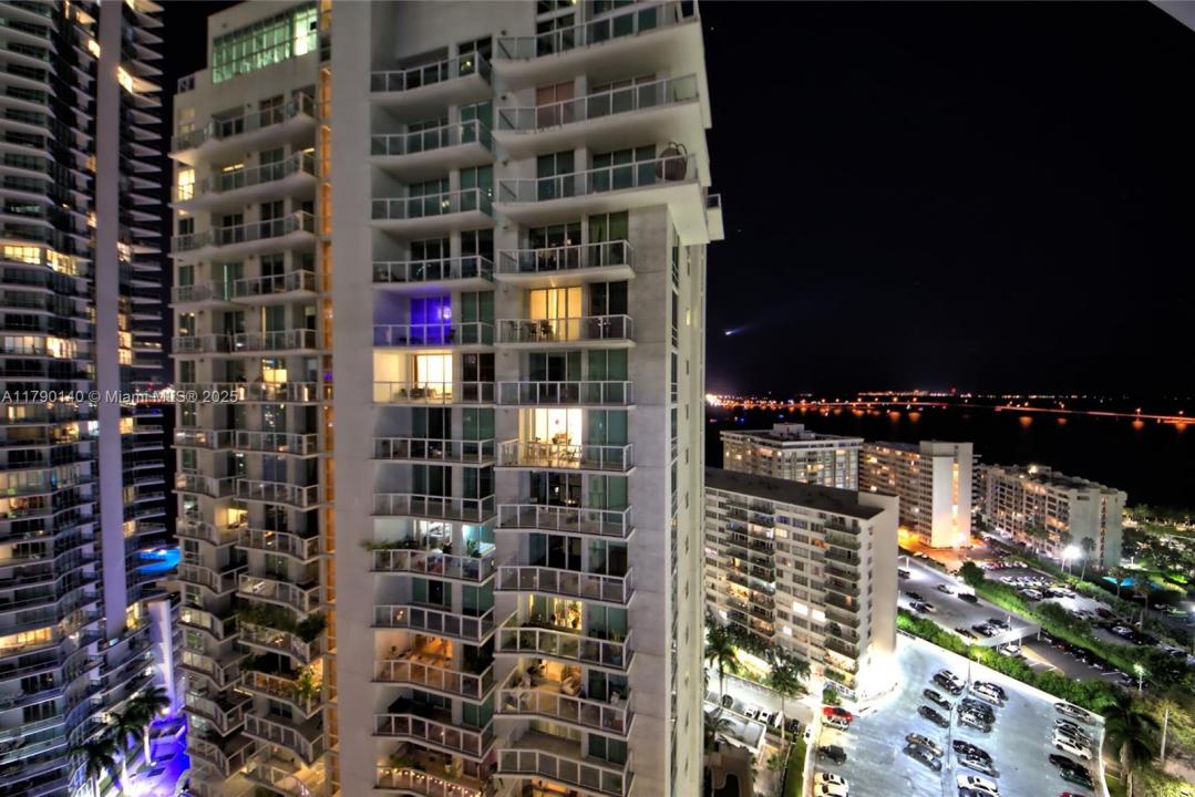 170 SE 14th St 2303, Miami, Floride 33131, États-Unis