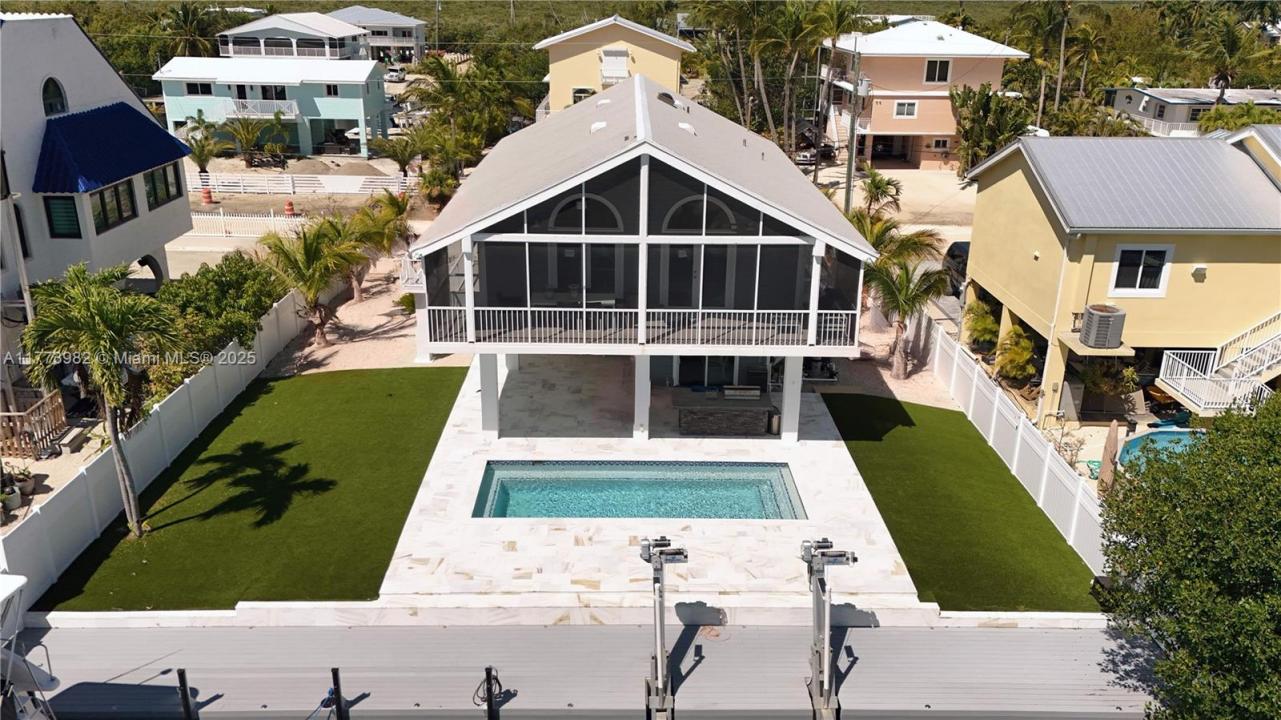 1020 Adams Dr, Key Largo, Florida 33037