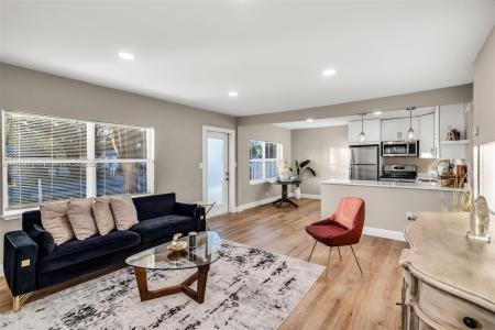 1100 NW 7th Ave, Fort Lauderdale, Florida 33311, USA