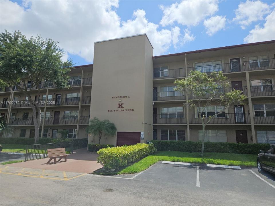 801 SW 133rd Ter 212K, Pembroke Pines, Flórida 33027, Estados Unidos