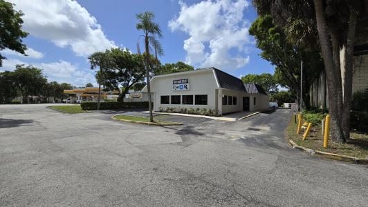 7020 W Commercial Boulevard, Lauderhill, Florida 33319