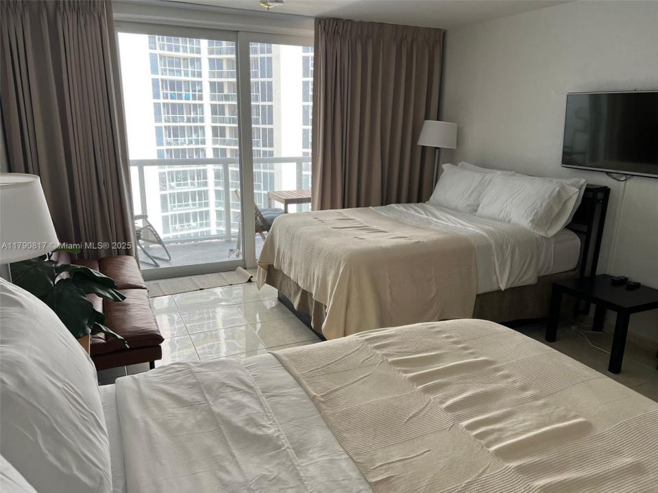 19201 Collins Ave 1025, Sunny Isles Beach, Floride 33160, États-Unis