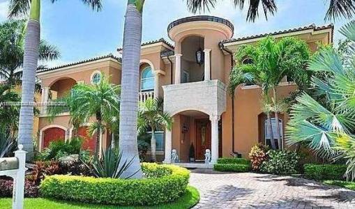 3320 NE 164th St, North Miami Beach, 佛罗里达州 33160, 美国