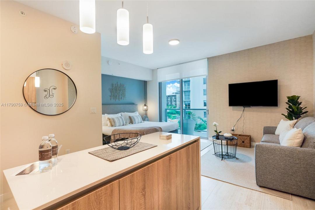 3900 Biscayne Blvd N-821, Miami, 佛罗里达州 33137, 美国