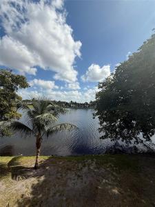 6910 NW 173rd Dr 1004, Hialeah, Florida 33015, USA