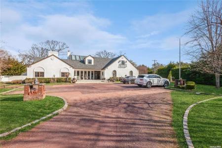 200 Ocean Avenue, Hempstead, Nowy Jork 11559, USA