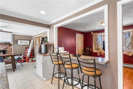 389 Douglas Pike, North Smithfield, Rhode Island 02896, HOA KỲ