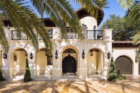 6016 Leonardo St, Coral Gables, Florida 33146
