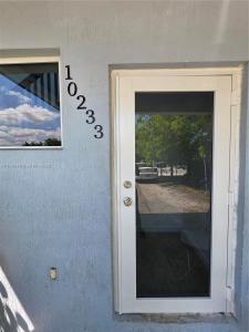 10233 SW 176th St ., Miami, Florida 33157, USA