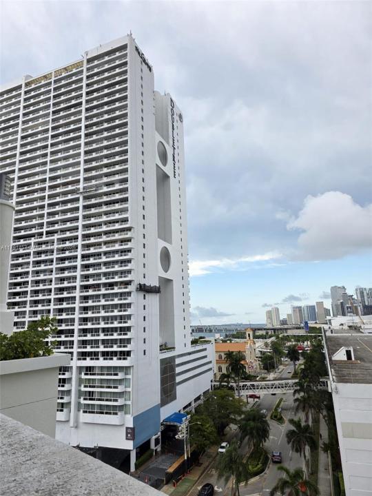1750 N Bayshore Dr 1120, Miami, Florida 33132