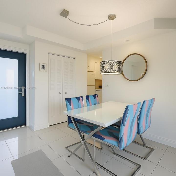 301 Golden Isles Dr 508, Hallandale Beach, Florida 33009, HOA KỲ