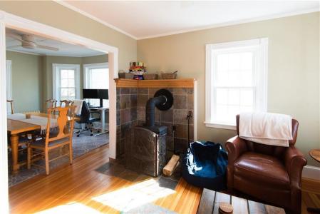 21 Congdon Avenue, Newport, Rhode Island 02840