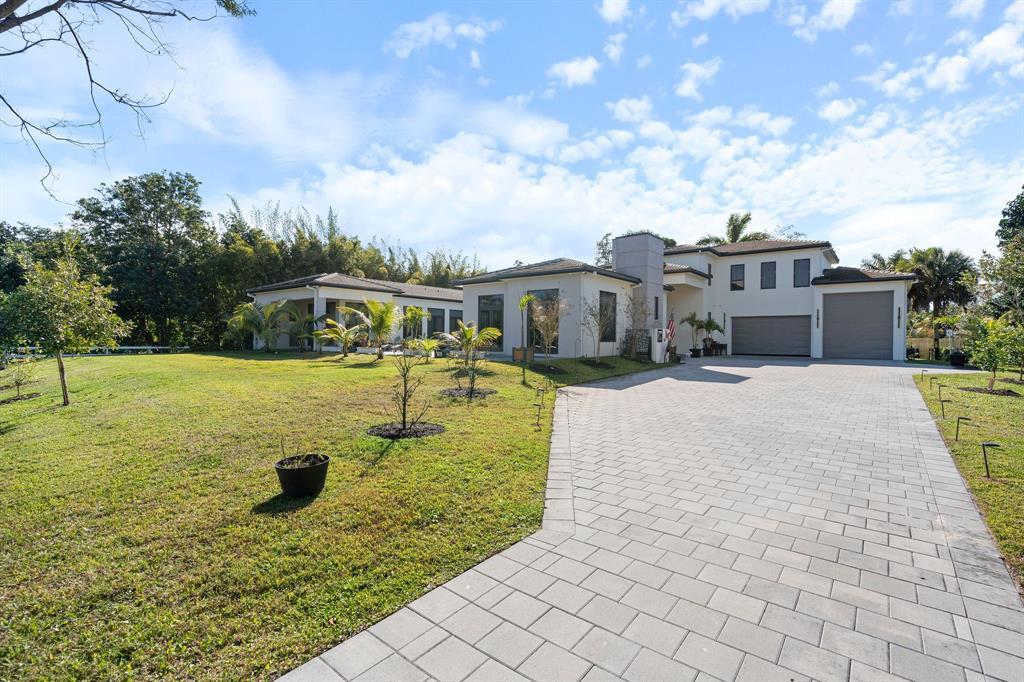 13500 Stirling Rd, Southwest Ranches, Florida 33330