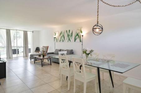 8901 Hollybrook 206, Hollywood, Florida 33025, USA