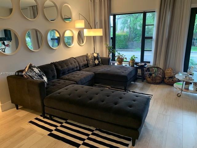 2 NE 44 ST, Miami, Florida 33137, Stati Uniti