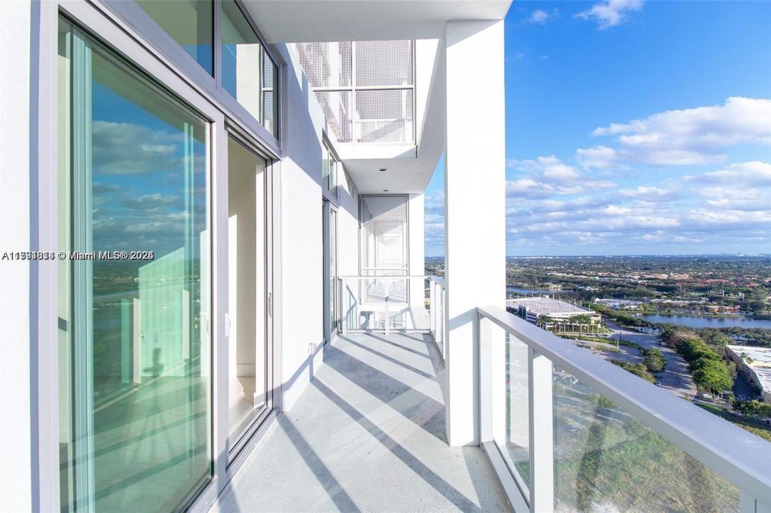 2000 Metropica Way 2605, Sunrise, Florida 33323, USA