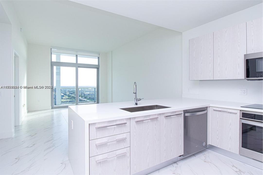 2000 Metropica Way 2605, Sunrise, Florida 33323, USA