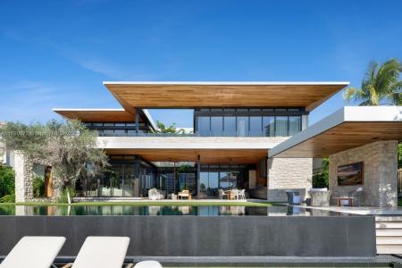 194 S Island Dr, Golden Beach, Florida 33160, USA