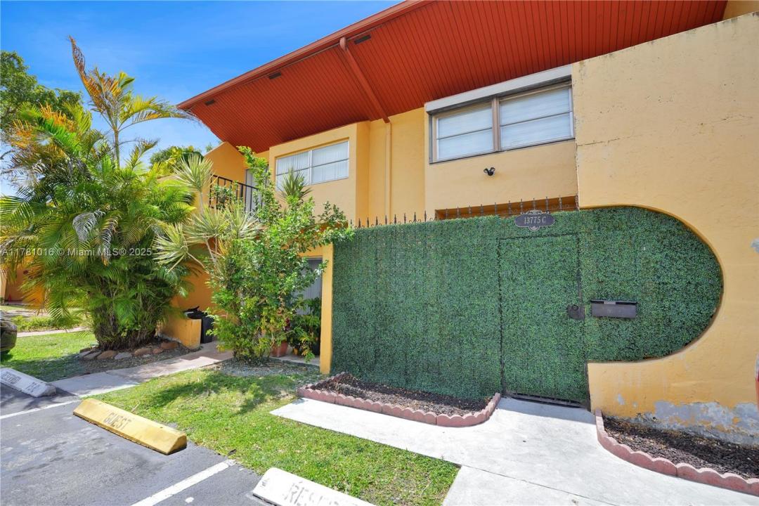 13775 SW 84th St C, Miami, Florida 33183