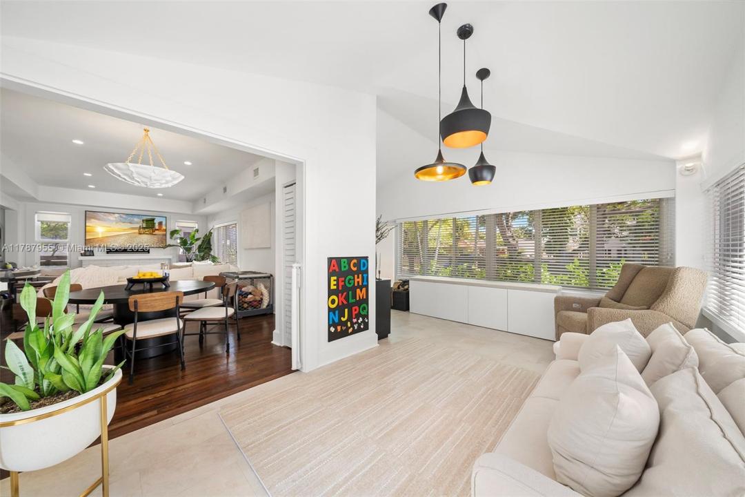 1130 SW 23rd Ave, Miami, フロリダ 33135, アメリカ合衆国