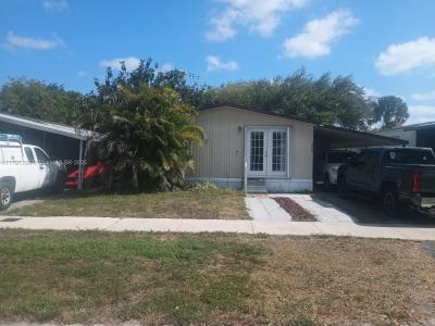 3024 SW 51st St, Dania Beach, Florida 33312, USA
