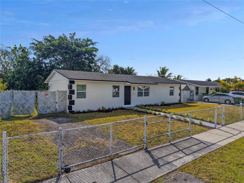 439 SW 17th Ter, Homestead, Florida 33030