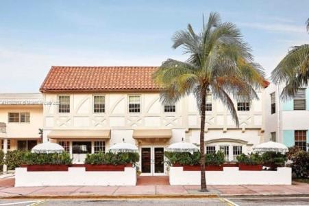 321 Collins Ave, Miami Beach, Florida 33139, USA