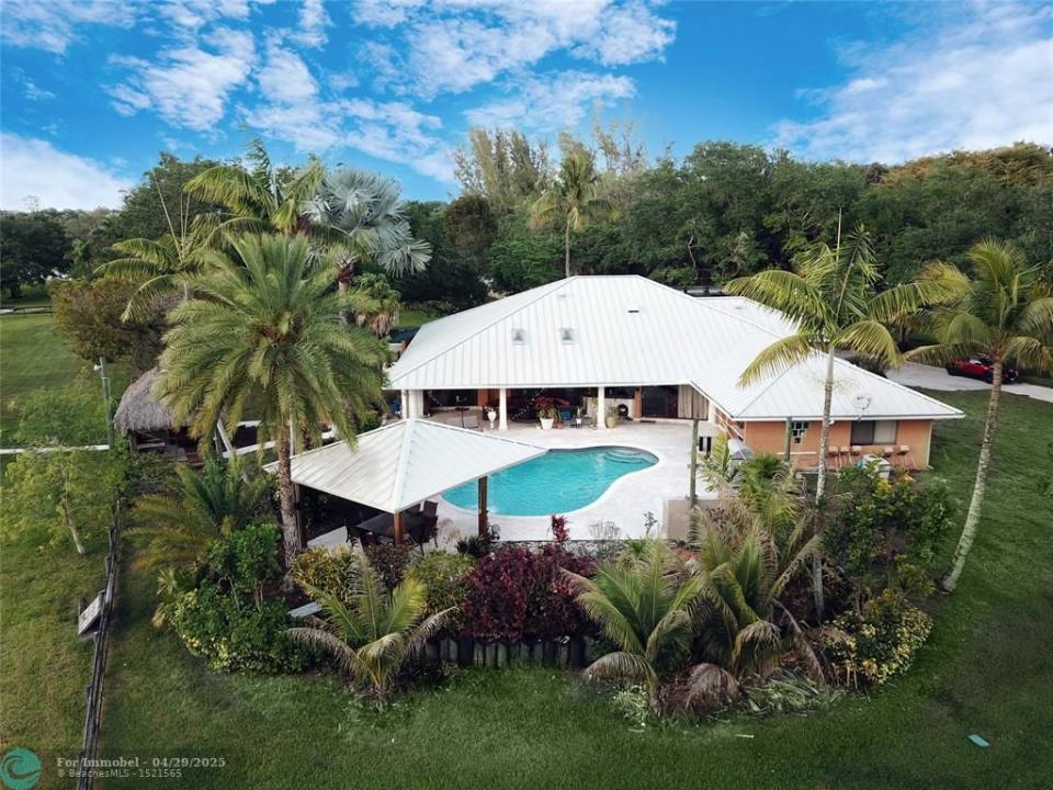 5701 SW 134th Ave, Southwest Ranches, Florida 33330