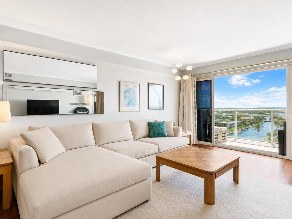 1160 Hillsboro Mile 903, Hillsboro Beach, Florida 33062