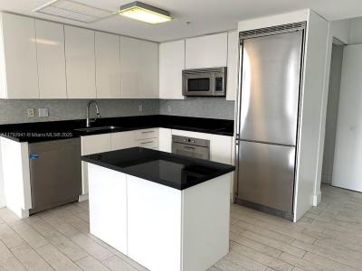 92 SW 3rd St 3903, Miami, Florida 33130, USA
