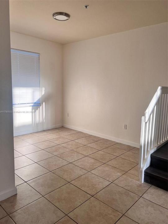 112 SE 28th Ter 4, Homestead, פלורידה 33033, ארצות הברית של אמריקה 