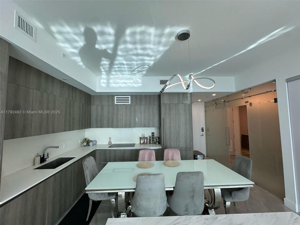 17550 Collins Ave 902, Sunny Isles Beach, פלורידה 33160, ארצות הברית של אמריקה