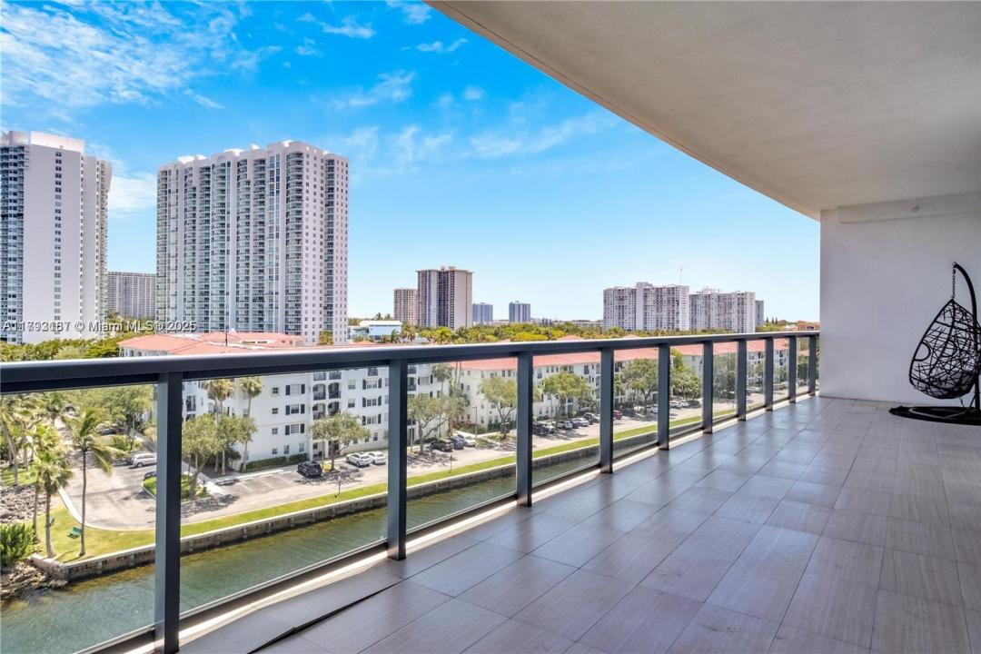 3300 NE 188th St 611, Aventura, Флорида 33180, Соединенные Штаты