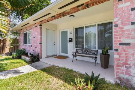 22 SE 13th Ter 2, Dania Beach, Florida 33004, USA